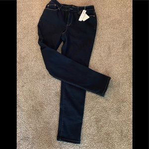 Chico’s Brand New with tags PLATINUM JEGGINGS